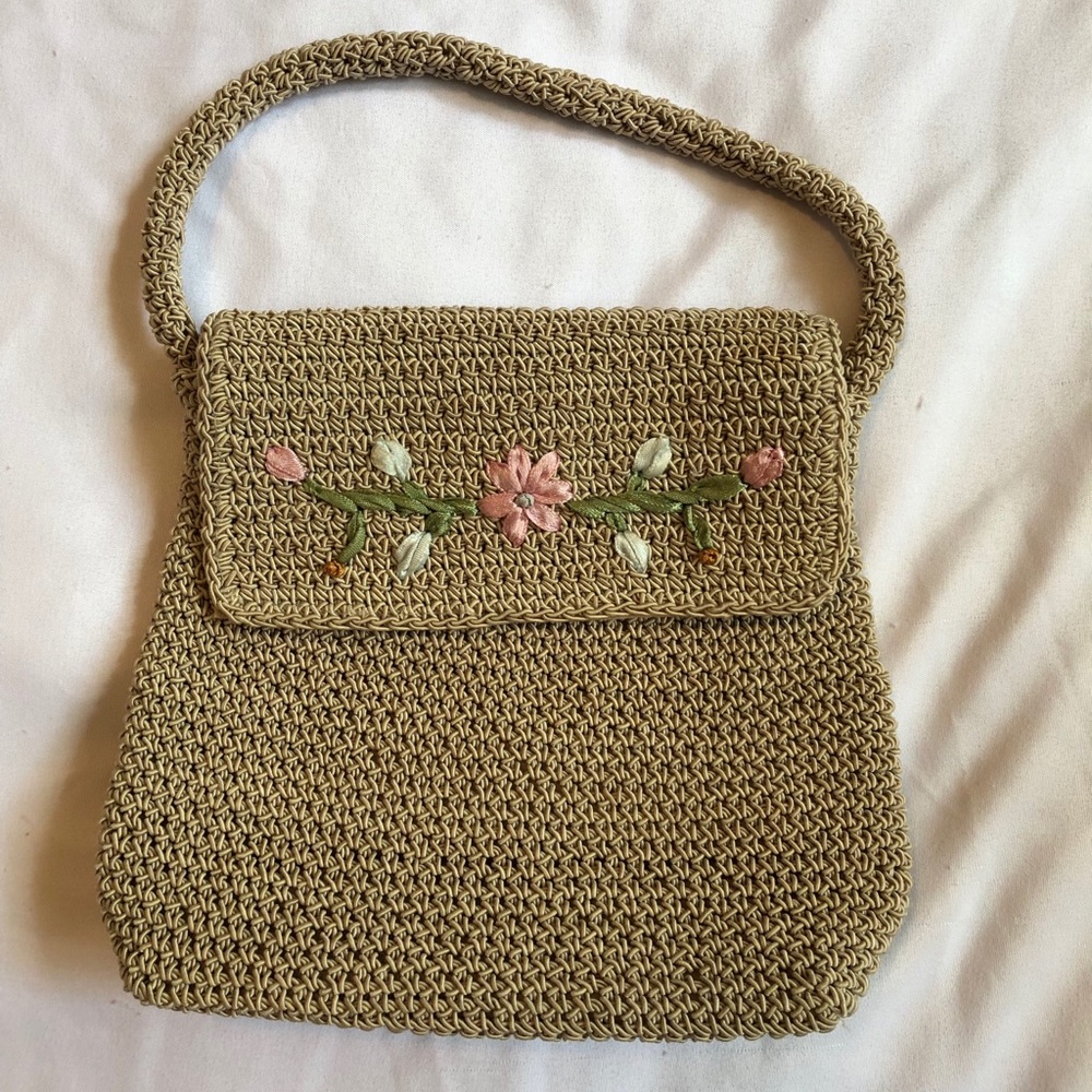 Amanda Smith, Hand woven floral purse